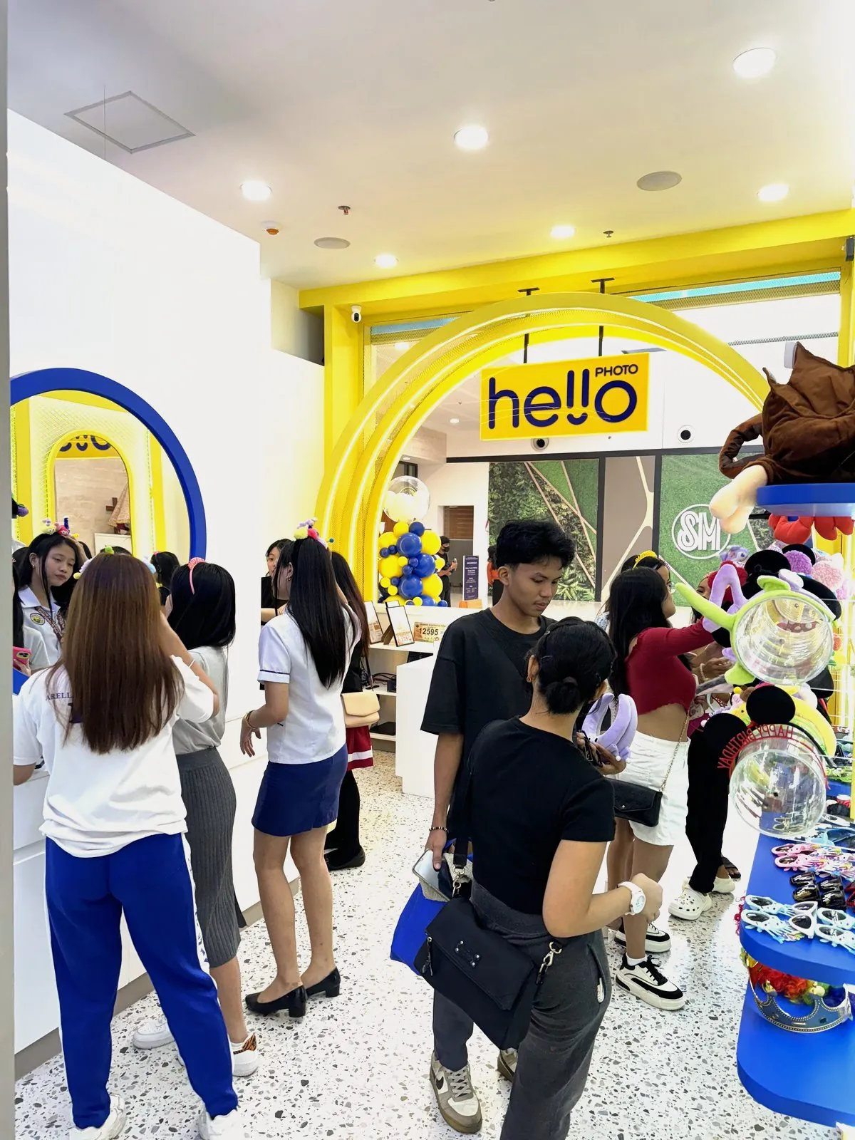 헬로포토(Hello Photo) BI · Signage 디자인 작업 이미지 15