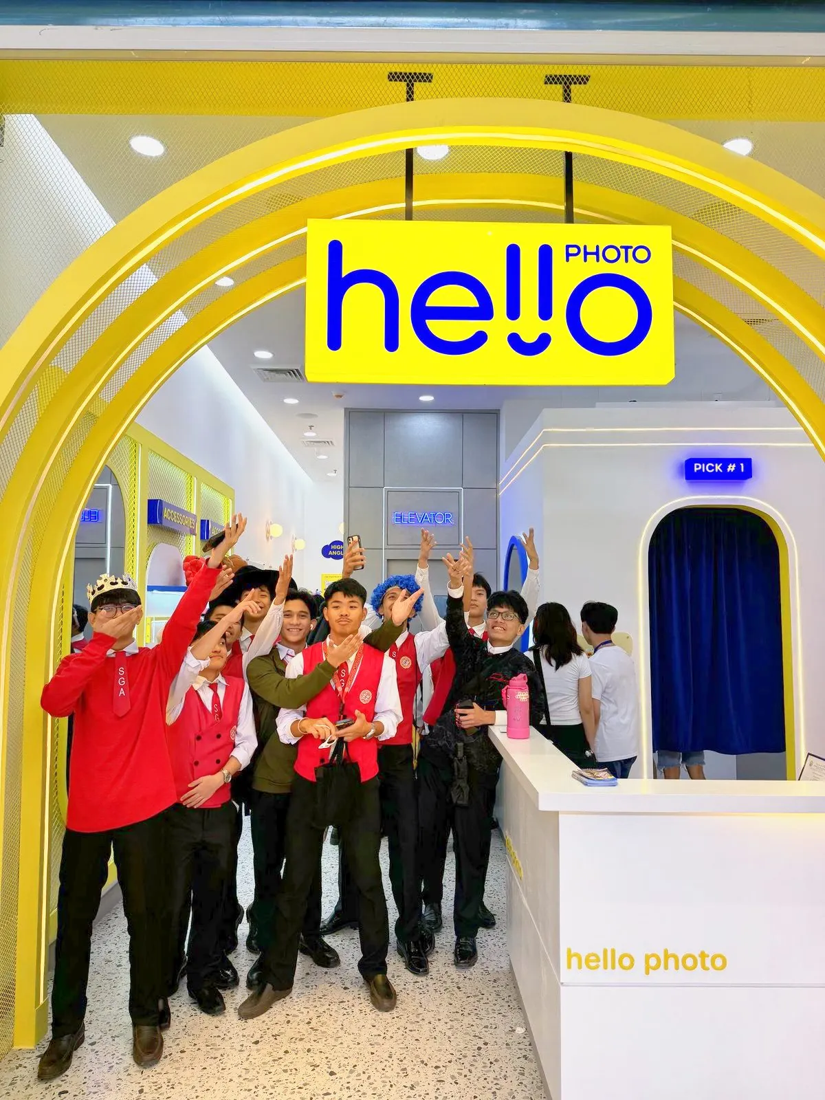 헬로포토(Hello Photo) BI · Signage 디자인 작업 이미지 11