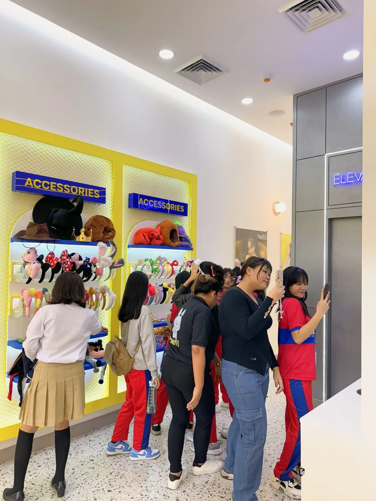 헬로포토(Hello Photo) BI · Signage 디자인 작업 이미지 8